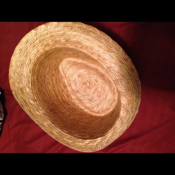 Fedora - Picture 2 of 2