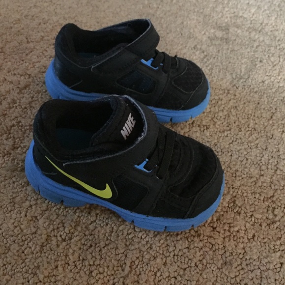 Toddler Nike sneakers