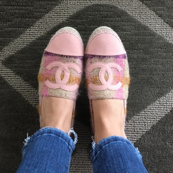 CHANEL ๐PINK ESPADRILLE - Picture 2 of 2
