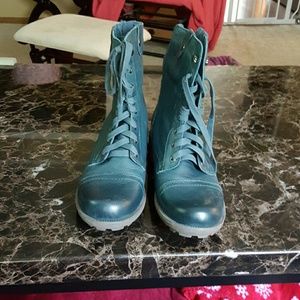 Cobb hill Bethany style teal leather ankle boots