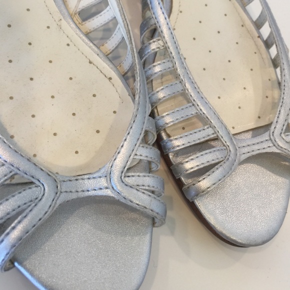 Shoes 🎈 - Picture 2 of 4
