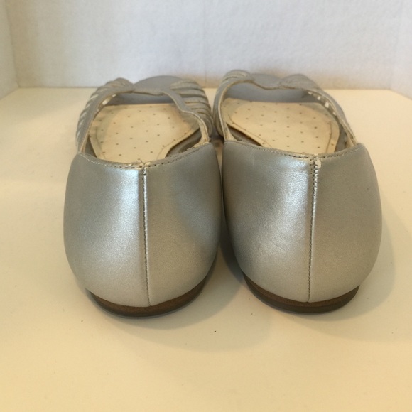 Shoes 🎈 - Picture 3 of 4
