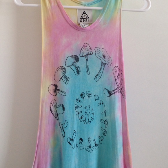 Unif tye-dye mushroom spiral long muscle tank