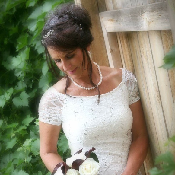 Meet your Posher, Connie - Picture 1 of 1