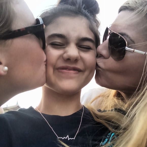 Meet your Posher, Dawn - Picture 1 of 1