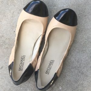 Michael Kors nude black tip flats