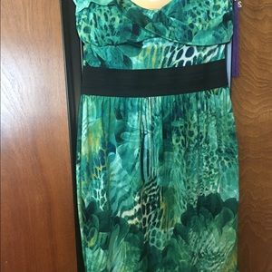Green strapless printed dress