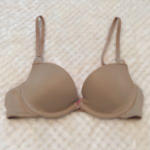 32A Victoria's Secret Tshirt Demi bra