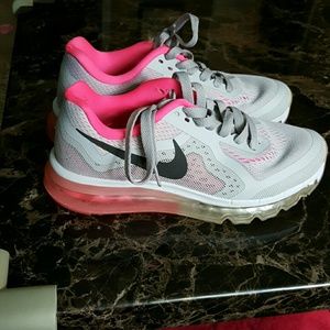 Nike Airmax pink black n grey gym shoes sz. 7