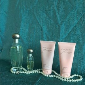 4 pc Estée Lauder Pleasures
