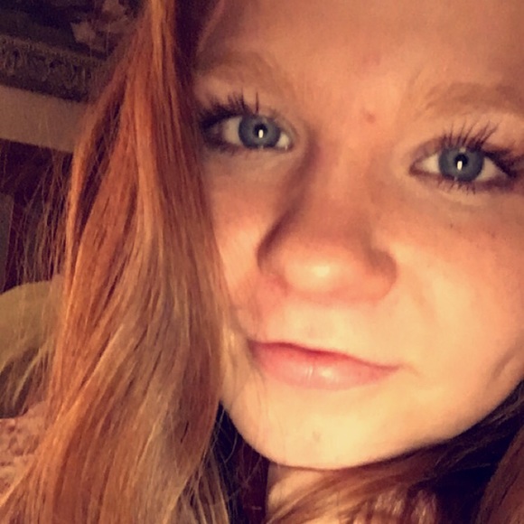 Meet your Posher, Abbie