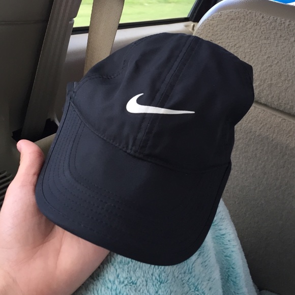 NIKE HAT