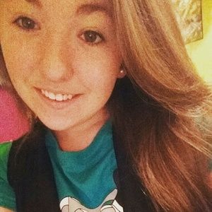 Meet your Posher, Candace