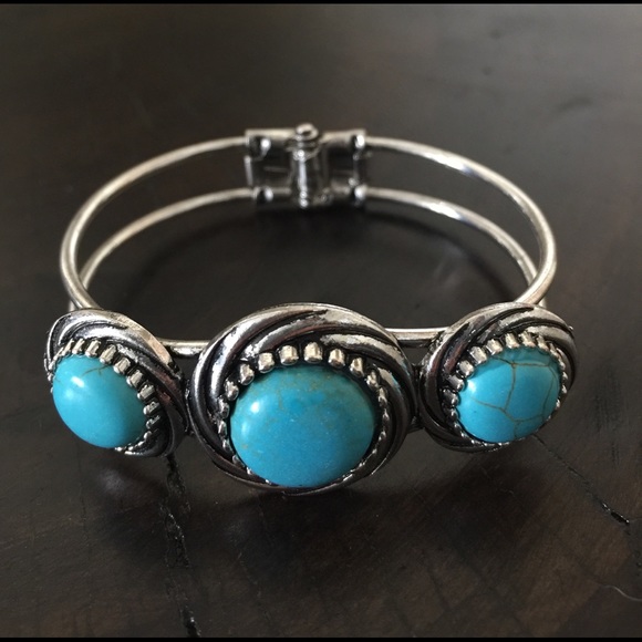 Turquoise & Silver Statement Bangle Bracelet - Picture 3 of 5