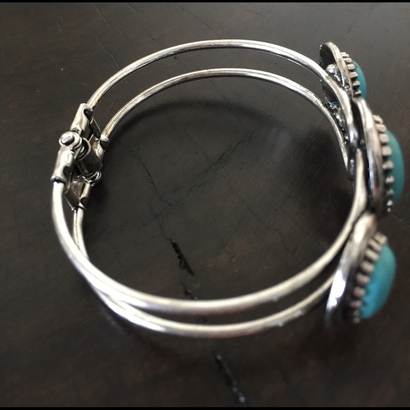 Turquoise & Silver Statement Bangle Bracelet - Picture 4 of 5