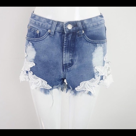 Denim shorts with lace appliqué - Picture 1 of 4