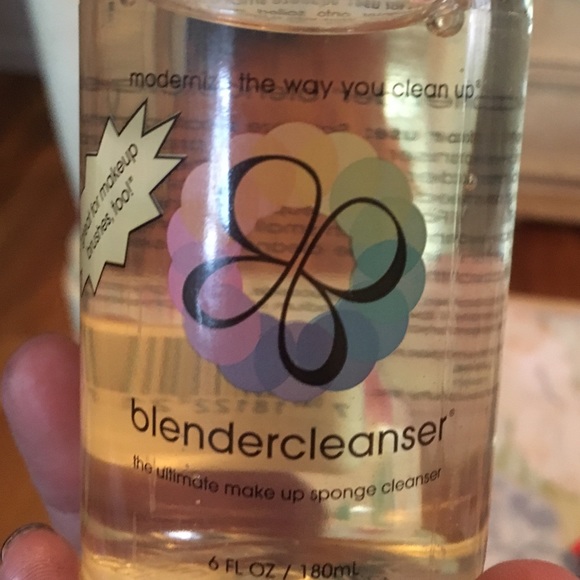 Sold😶😶😶beauty blender cleanser - Picture 3 of 3