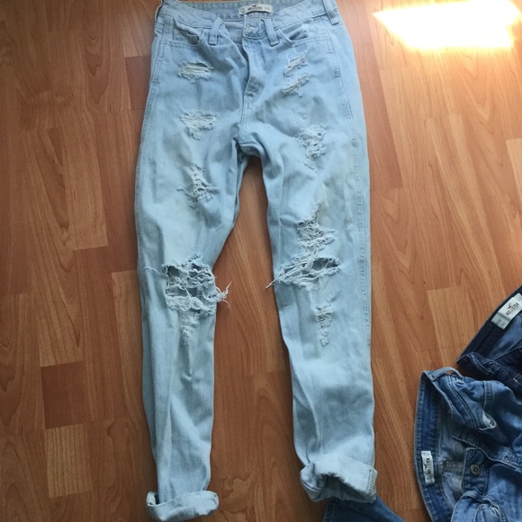 HOLLISTER BOYFRIEND JEANS