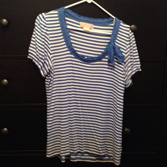 Adorable Michael Kors shirt! 🎀