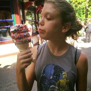 Meet your Posher, Lily