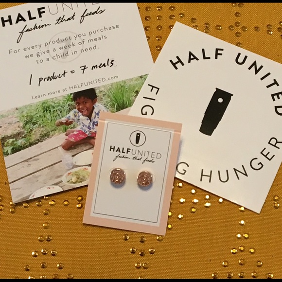 LAST ONE!! ALI ROSE GOLD BULLET TOP STUD EARRINGS - Picture 3 of 4