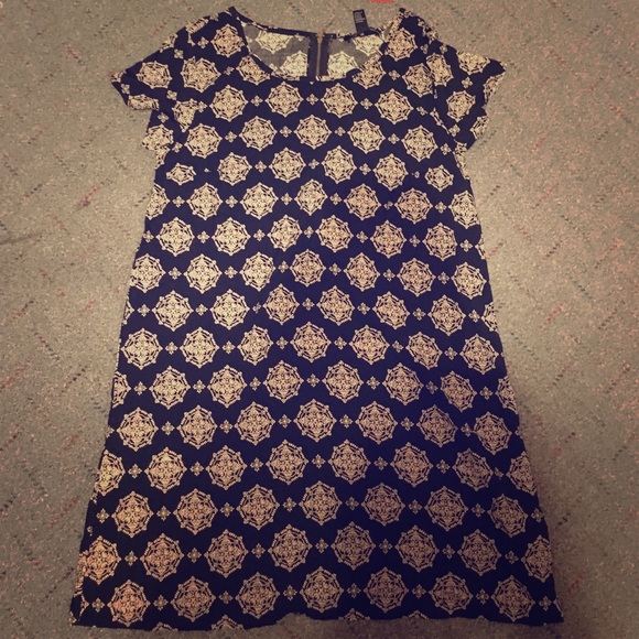 Forever 21 Dress! BRAND NEW with Tag - Picture 1 of 3