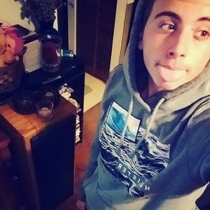 Meet your Posher, Zachery