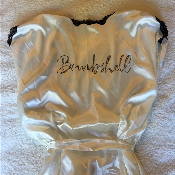 🎀Victorias Secret Bombshell Robe🎀