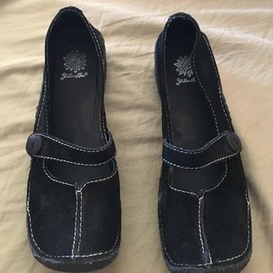 Yellow Box Shoes size 8 1/2