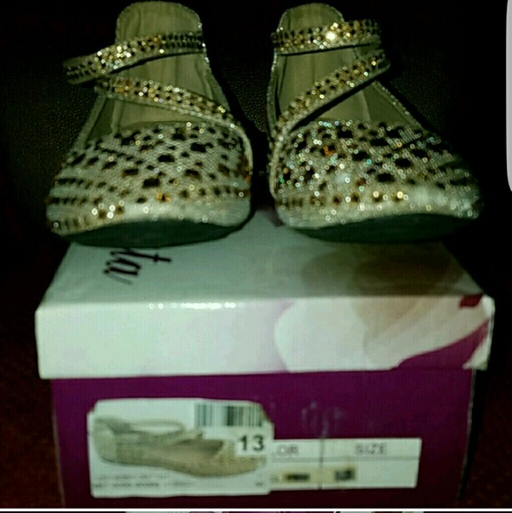 Girls Gold Jeweled Flats - Picture 2 of 3