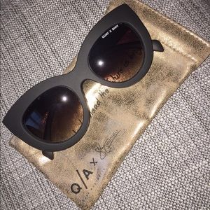 Quay x Shay Jinx in matte black