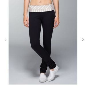 Lululemon Skinny Groove Pant Black/Tan/White Size4
