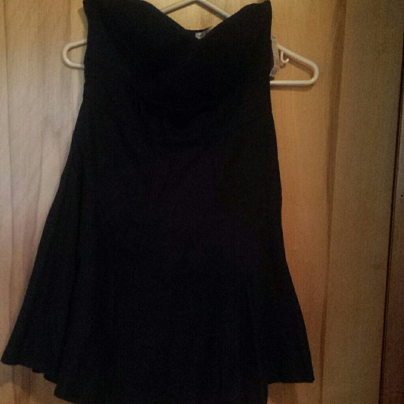 Black strapless dress