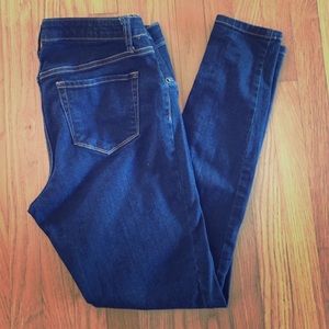 Liz Lange maternity jeans - dark wash