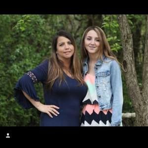 Meet your Posher, Desiree