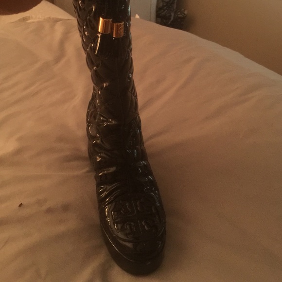 Authentic Tory Burch weather resistant boots