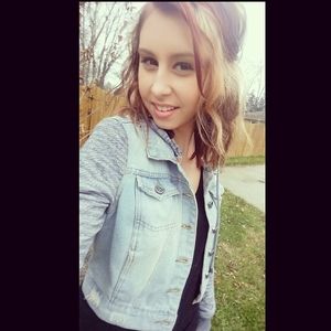 Meet your Posher, Becky