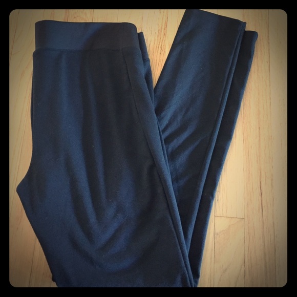 Liz Lange black maternity pants - skinny leg