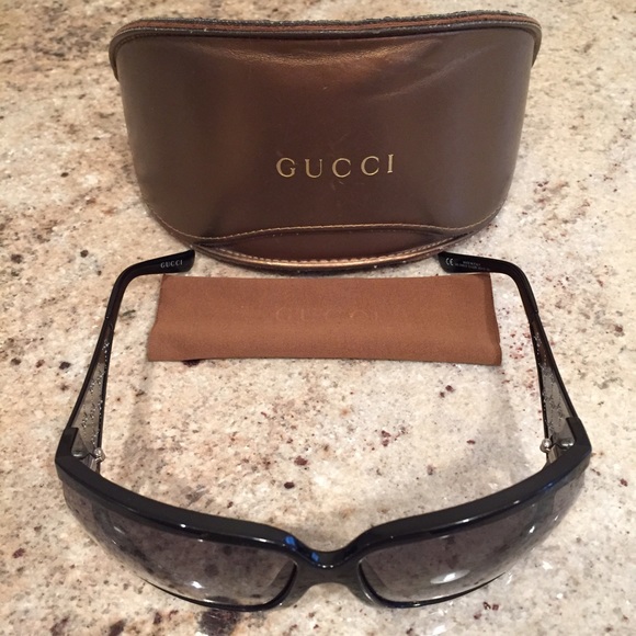 Gucci Black Square Sunglasses - Picture 2 of 4