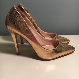 Aldo Gold Pumps
