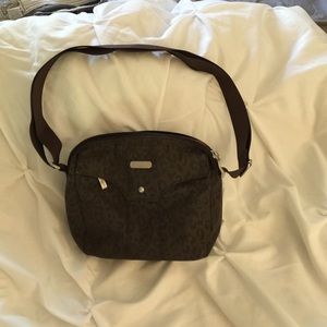 Baggallini cross body