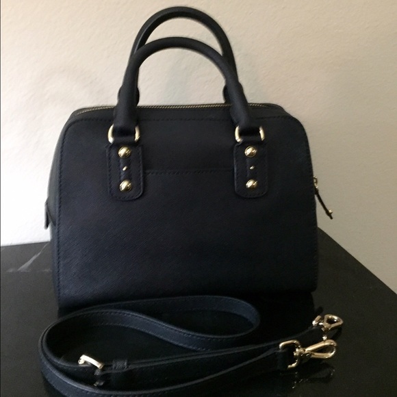 Michael kors small black purse ,no stain no damage