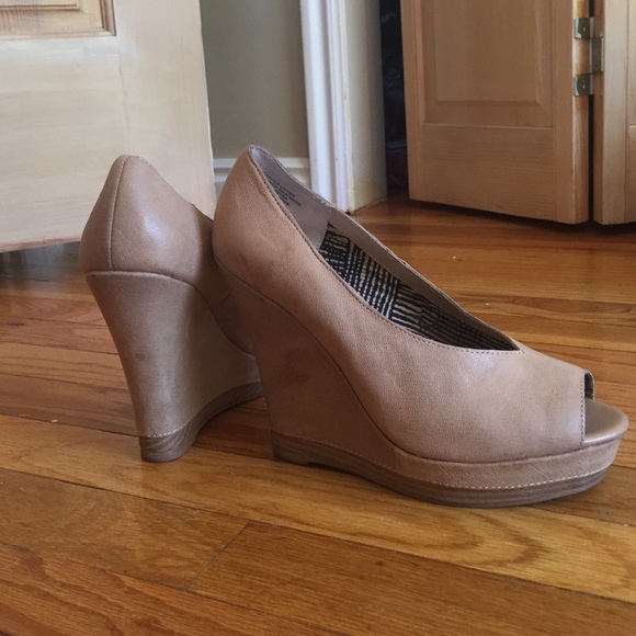 Seychelles Nude Wedges