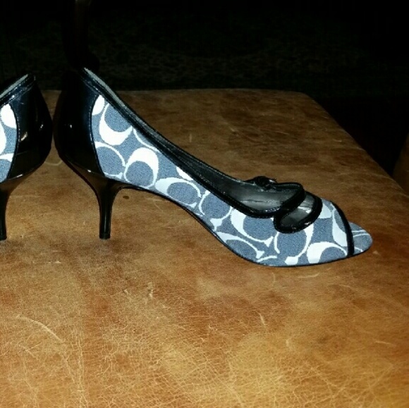 Coach heels - Picture 3 of 4