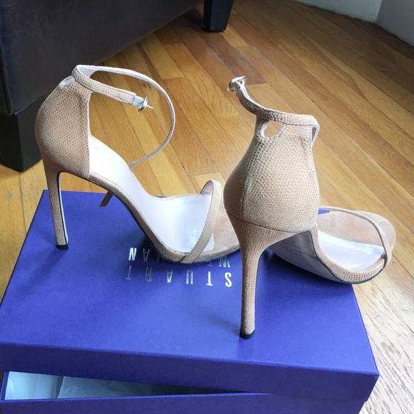 Stuart Weitzman nudist - goose bump nappa - sz 7.5