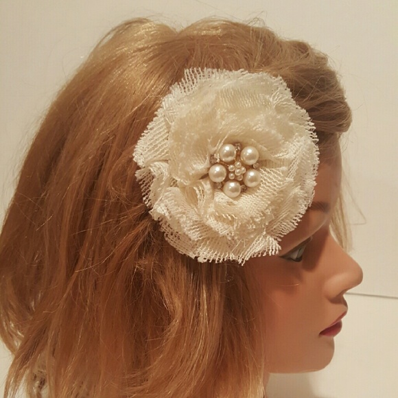 Flower hair clip