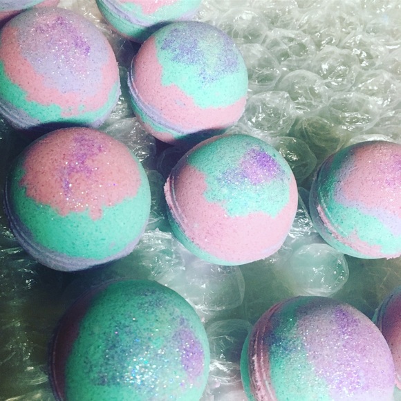 Mermaid bath bombs
