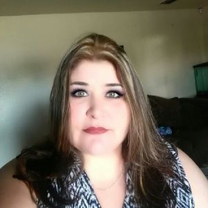 Meet your Posher, Imelda