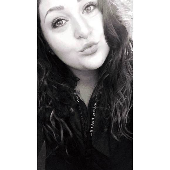 Meet your Posher, Rylee - Picture 1 of 1