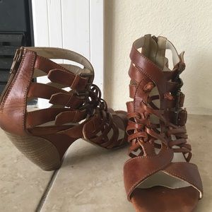 Boutique 9 Wedge Leather Sandals Size 7.5